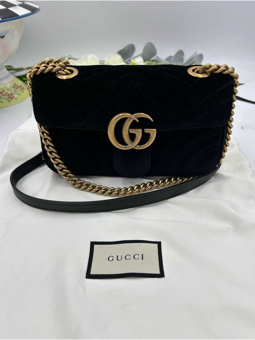 Women’s Gucci GG Marmont quilted velvet shoulder bag made in Italy